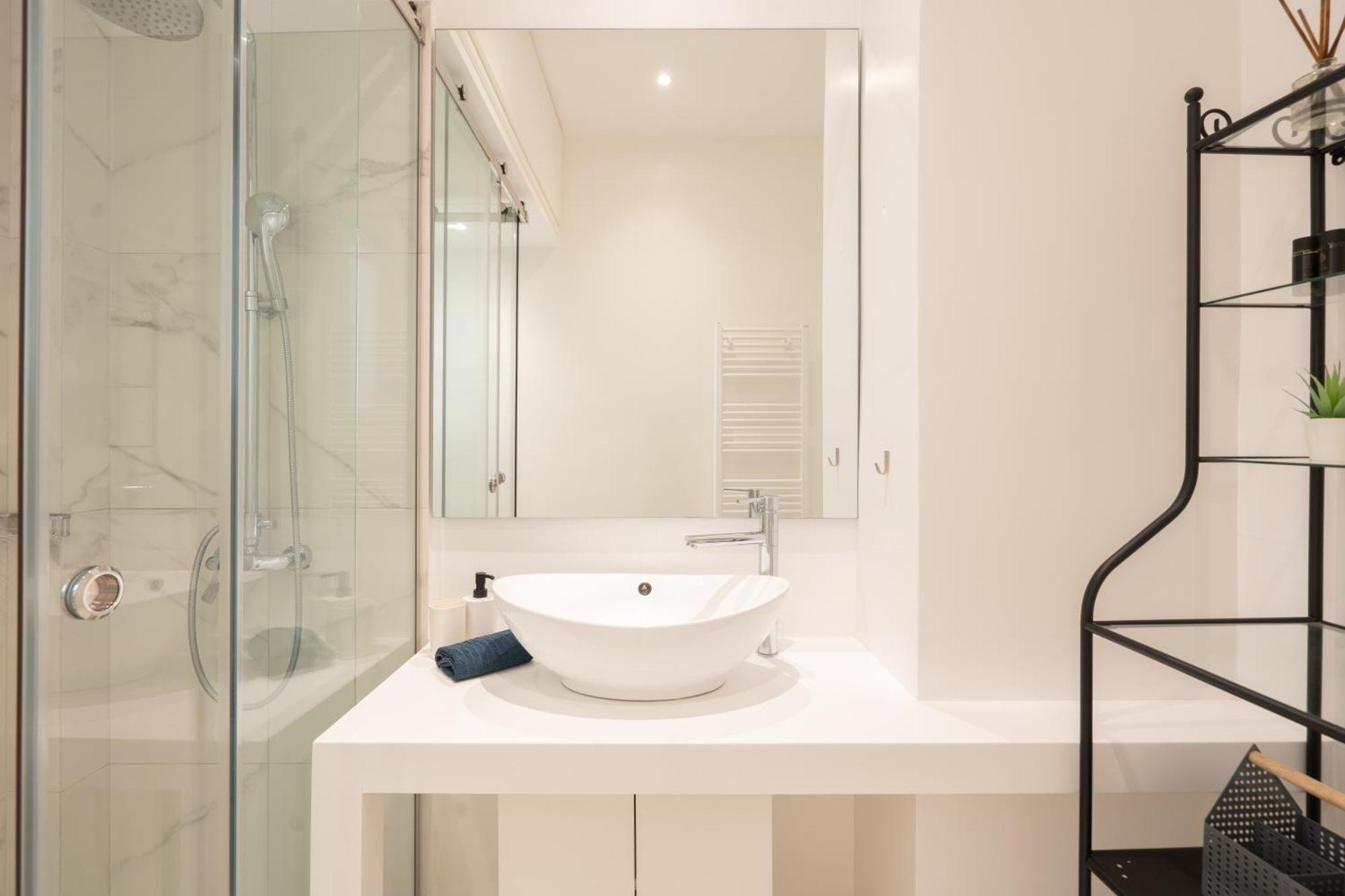 Sophisticated Modern Apt In Athens Center Kültér fotó